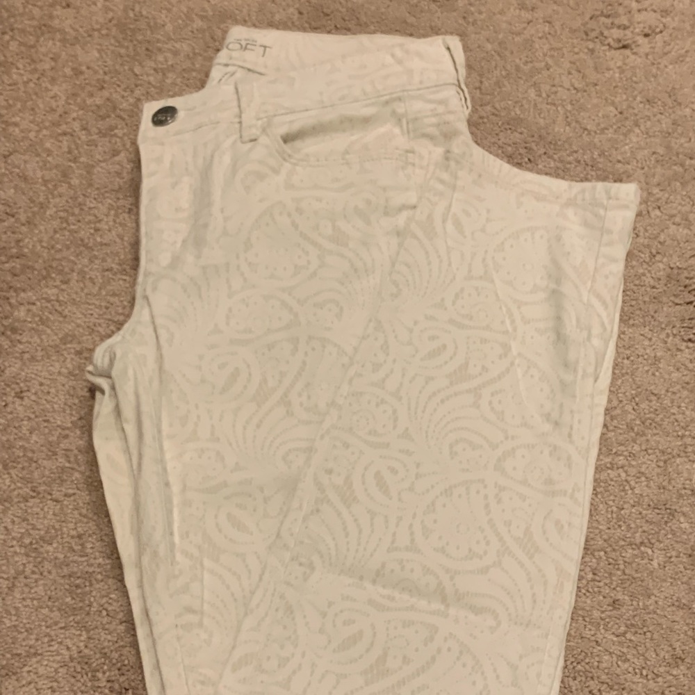 LOFT modern skinny white printed jeans